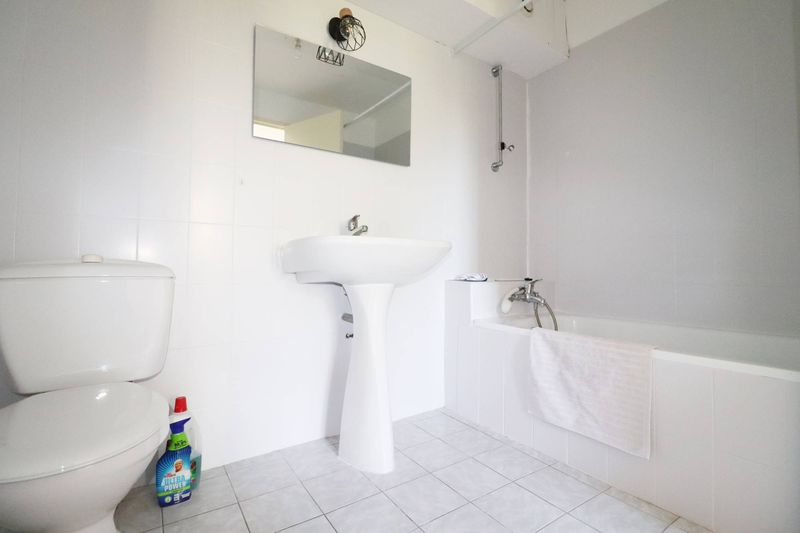 A louer T3 66 m² rénové en plein cœur du village de Saint Barnabé 13012 Marseille