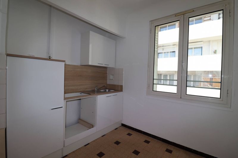 A louer T1 36 m² en 1er étage secteur Baille / Timone 13005 Marseille