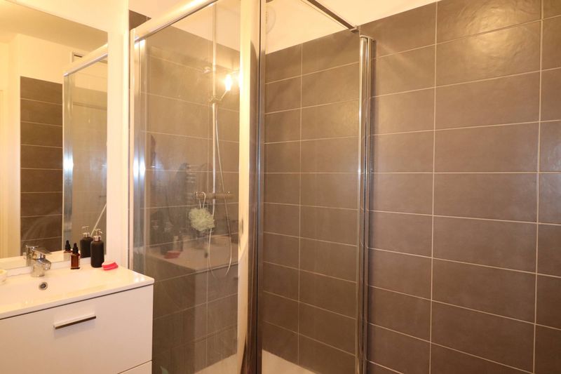 A louer 3 pièces 60 m² avec terrasses et 3 places de parking privatives Beaumont 13012 Marseille