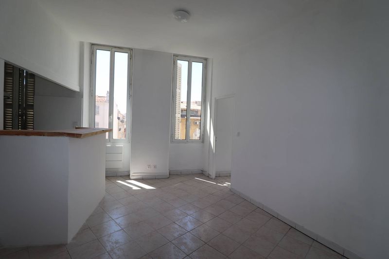 A louer T2 38 m² Notre Dame du Mont 13006 Marseille