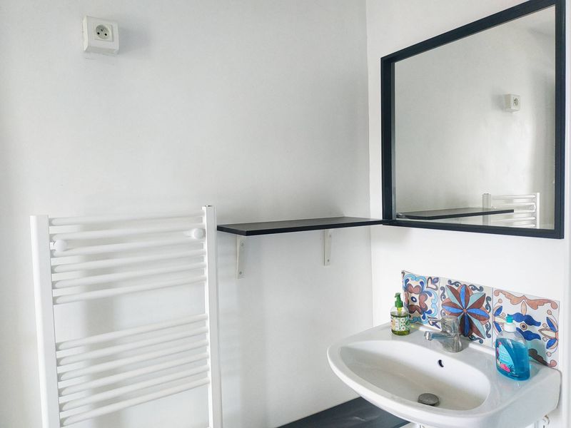 location Marseille 13004 studio rénové meublé