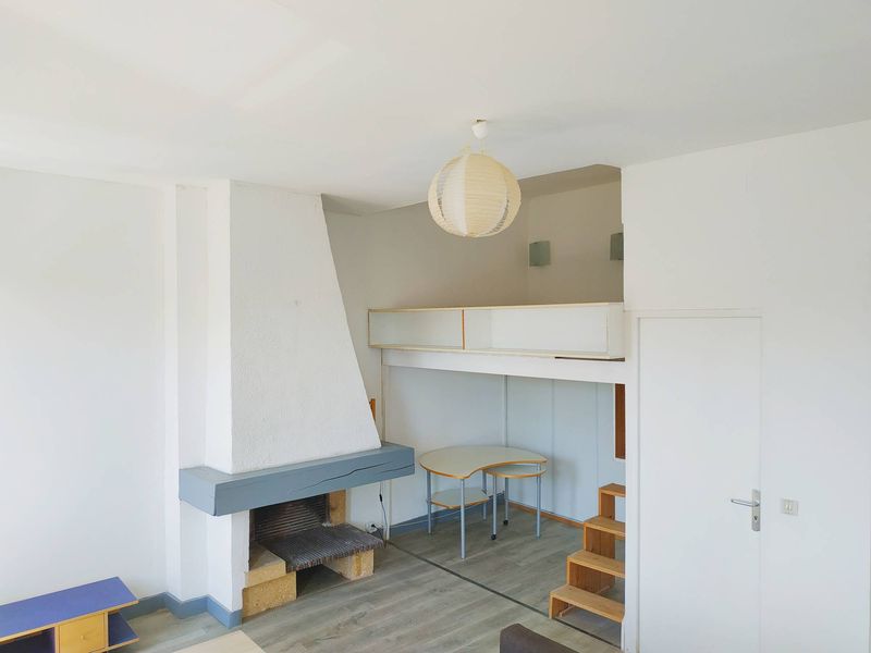 location Marseille 13004 studio rénové meublé