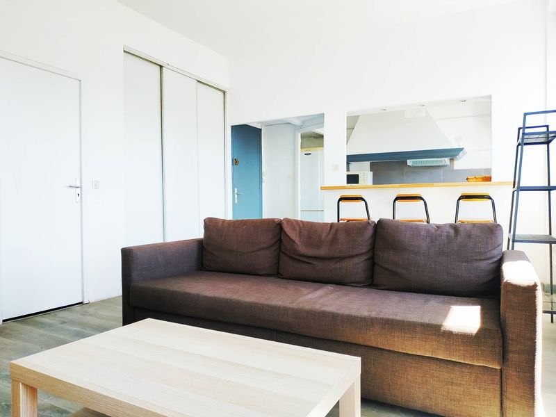 A louer Studio Meublé Cinq Avenues 13004 Marseille