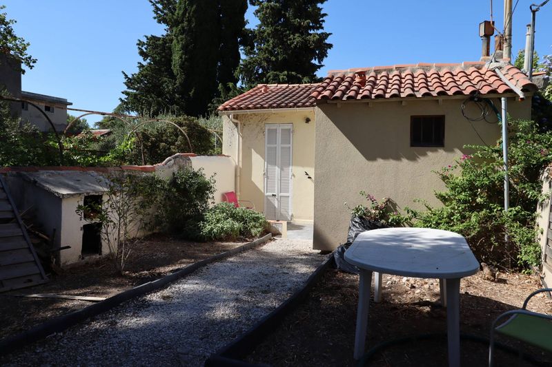 A louer maisonnette de type 2 avec jardin et terrasse Bois Luzy 13012 Marseille