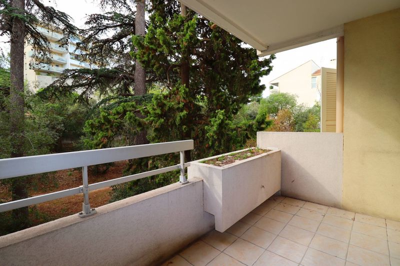 A louer appartement 3 pièces de 64 m² avec balcon Cabot 13009 Marseille