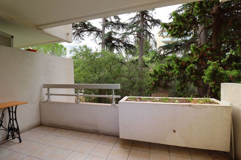 A louer appartement 3 pièces de 64 m² avec balcon Cabot 13009 Marseille
