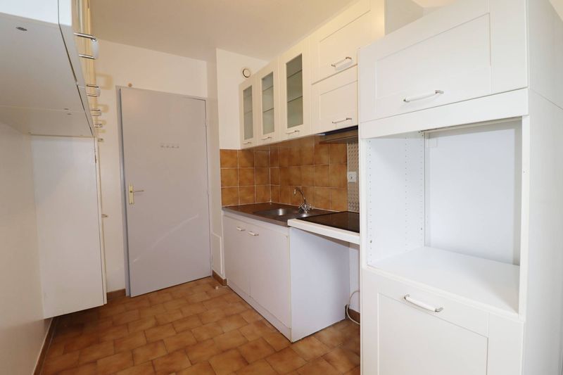 A louer appartement 3 pièces de 64 m² avec balcon Cabot 13009 Marseille
