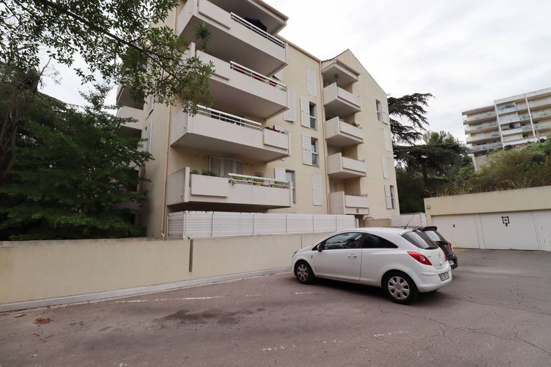 A louer appartement 3 pièces de 64 m² avec balcon Cabot 13009 Marseille