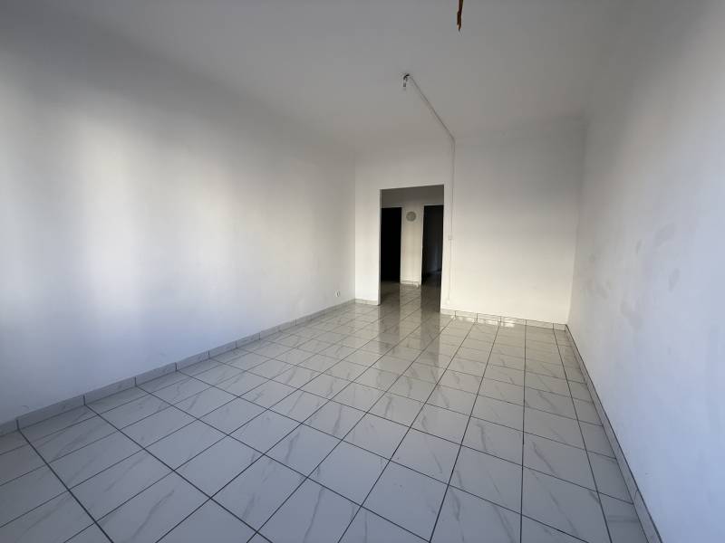 A louer appartement 3 pièces secteur des cinq Avenues 13004 marseille 