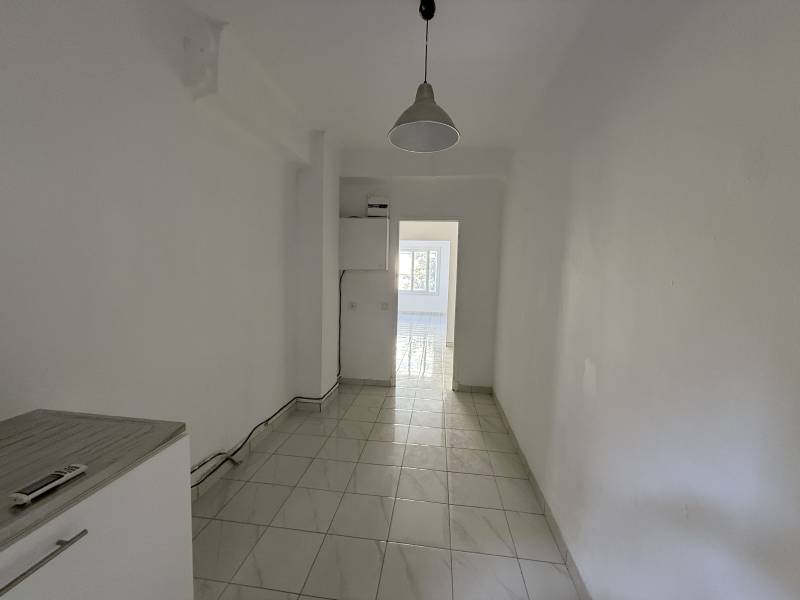 A louer appartement 3 pièces secteur des cinq Avenues 13004 marseille 