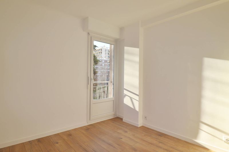 chambre A louer appartement 2 pièces entièrement rénové Parc Dromel 13009 Marseille