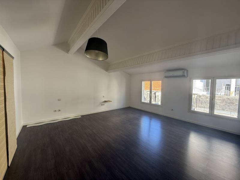 A louer duplex 3 pièces cœur du village de Bois Luzy 13012 Marseille