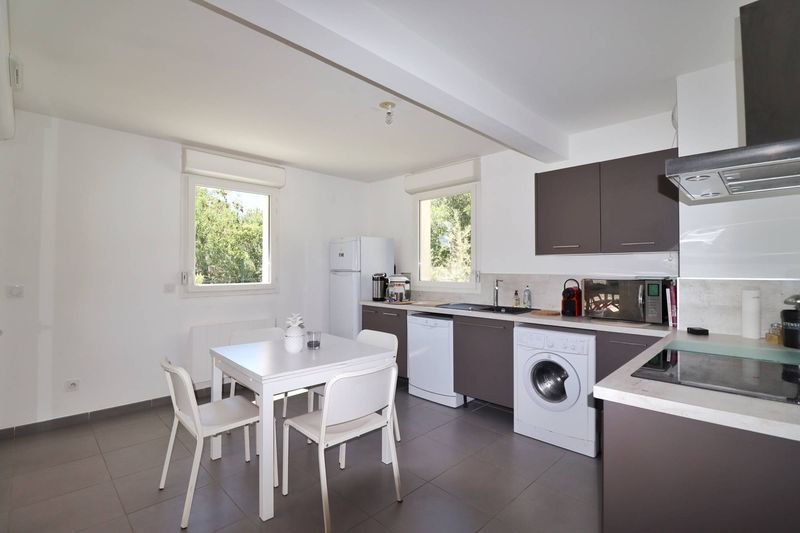 A louer 3 pièces 60 m² avec terrasses et 3 places de parking privatives Beaumont 13012 Marseille