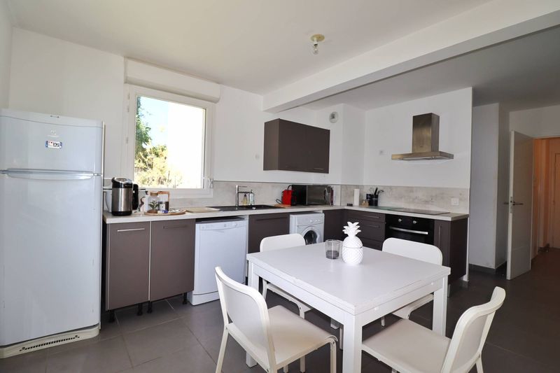 A louer 3 pièces 60 m² avec terrasses et 3 places de parking privatives Beaumont 13012 Marseille