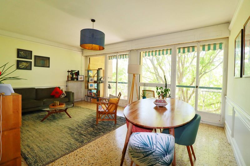 A louer grand appartement T3 Marseille métro La Fourragère, grand balcon vue sur parc