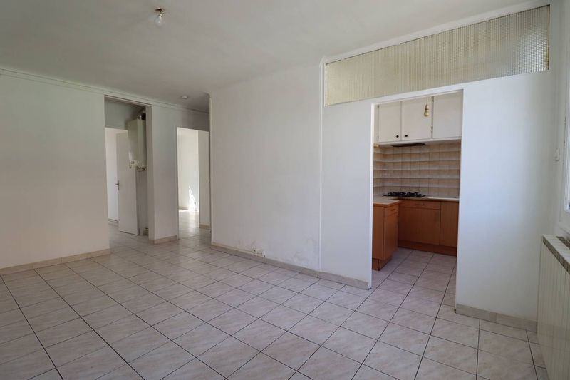 A louer appartement 3 pièces Les Chuteslavie 13004 Marseille