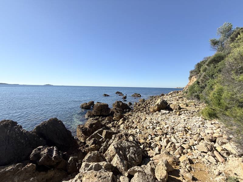À louer – Rez-de-jardin meublé – 3 pièces – Sanary-sur-Mer