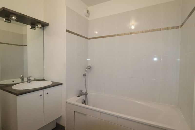 A louer T3 63 m² avec terrasse et garage secteur Saint Julien / Les Caillols 13012 Marseille