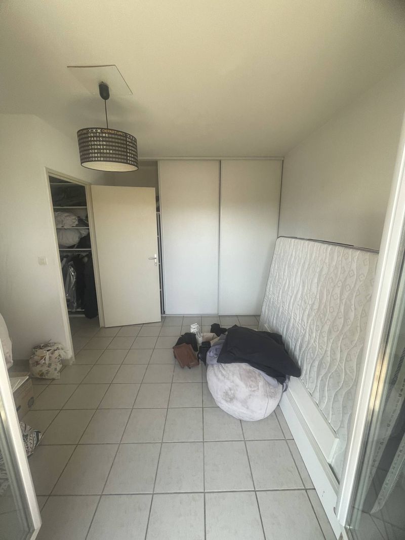 A louer appartement 2 pièces de 44 m² en duplex avec terrasse et place de parking privative 13380 Plan de Cuques