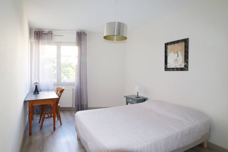 A louer appartement meublé 3 pièces situé entre Baille et Castellane 13006 Marseille