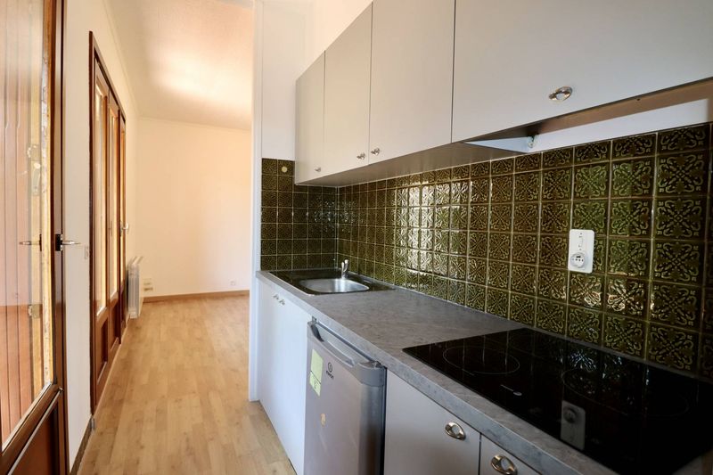 A louer coeur village de Saint Barnabé 13012 Marseille T1 30 m² avec terrasse de 12 m²