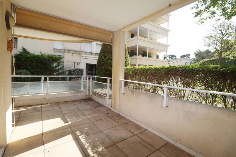 Charmant T3 en rez-de-chaussée dans le secteur prisé du Roy d'Espagne, 13008 Marseille.