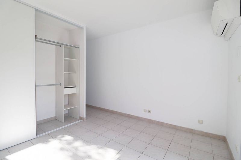 Charmant T3 en rez-de-chaussée dans le secteur prisé du Roy d'Espagne, 13008 Marseille.