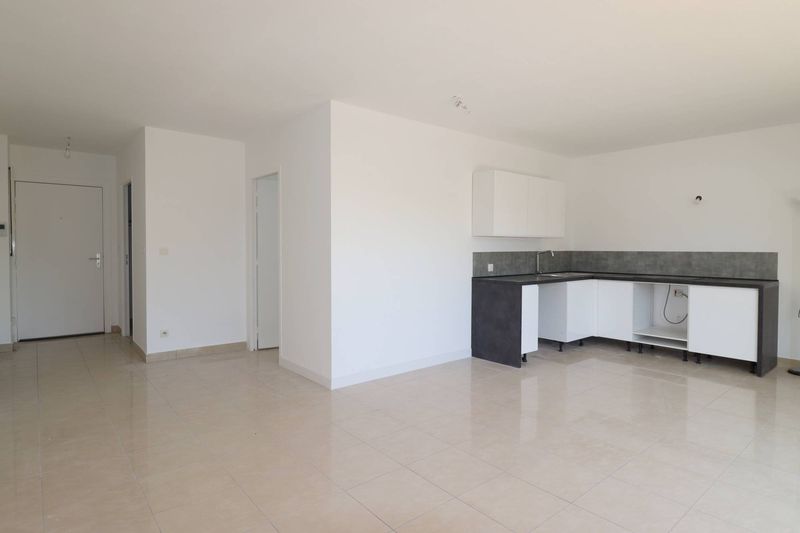 A louer grand appartement 3 pièces avec terrasse Croix rouge 13013 Marseille