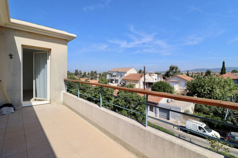 Location appartement T2 terrasse et parking Bois Luzy 13012 Marseille