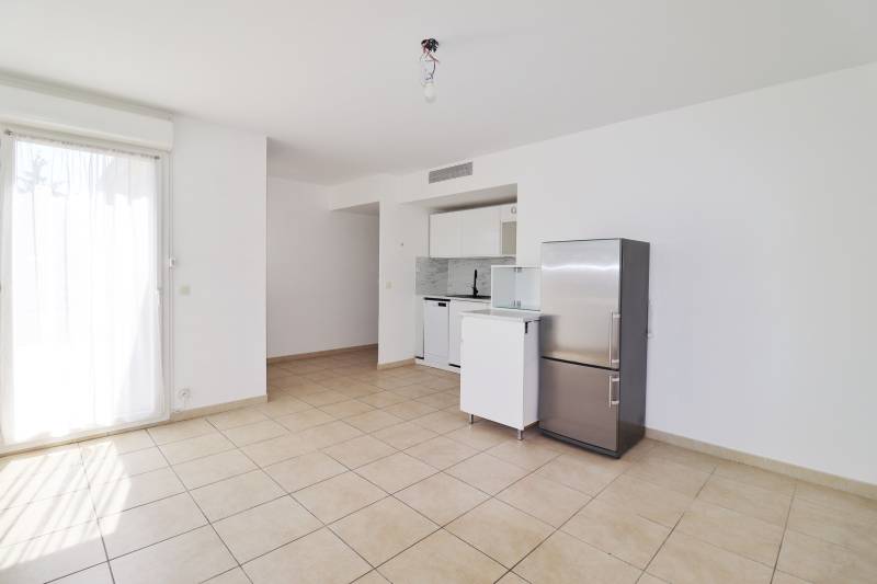 Location appartement T2 terrasse et parking Bois Luzy 13012 Marseille