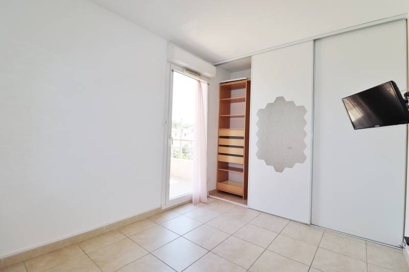 Location appartement T2 terrasse et parking Bois Luzy 13012 Marseille