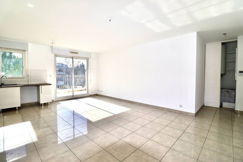 A louer appartement 2 pièces avec terrasse secteur de la Croix Rouge 13013 Marseille