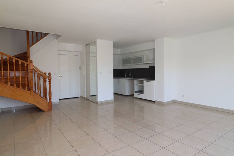 A louer appartement duplex  5 pièces 95 m² Croix rouge 13013 Marseille