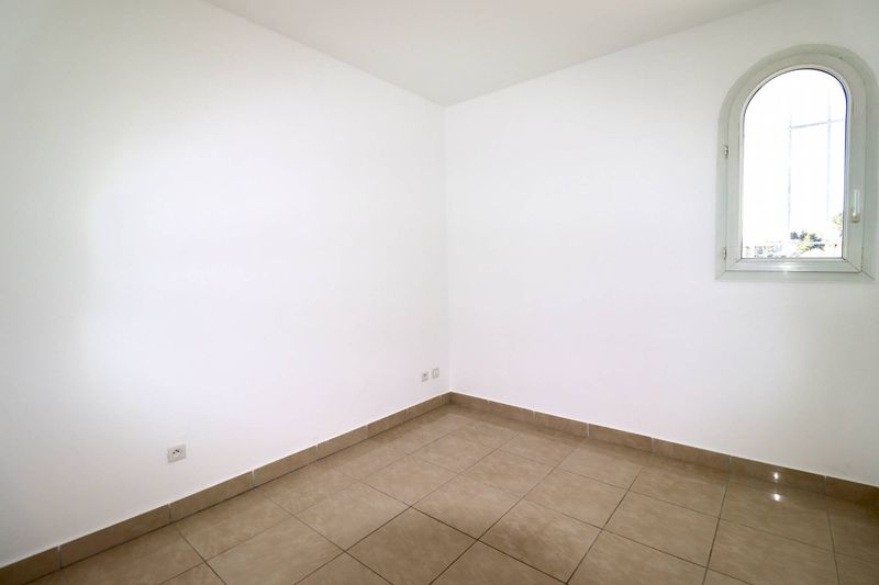 A louer appartement duplex  5 pièces 95 m² Croix rouge 13013 Marseille