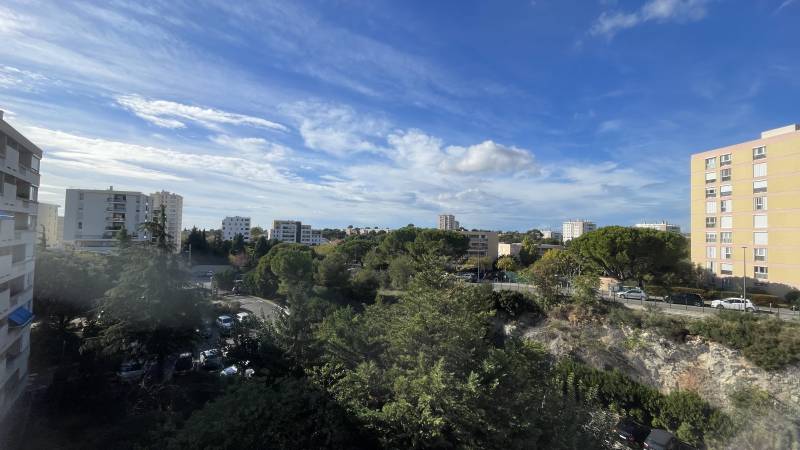 À louer – Spacieux T5 de 105,83 m² avec balcon – Beaumont / Saint-Julien (13012 Marseille)