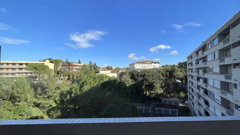À louer – Spacieux T5 de 105,83 m² avec balcon – Beaumont / Saint-Julien (13012 Marseille)