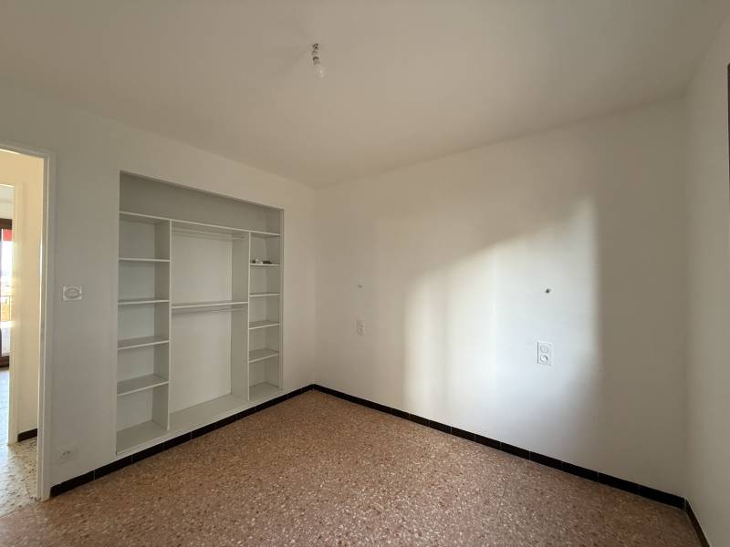 Location appartement 13013 Marseille Chutes Lavie Appartement 3 pièces de 55 m² avec cave 