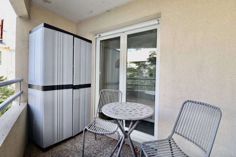 A louer appartement meublé 3 pièces situé entre Baille et Castellane 13006 Marseille