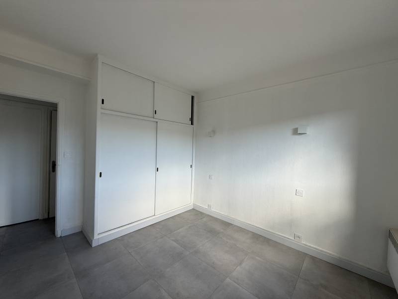 T3 lumineux rénové avec balcon et vue dégagée – Marseille 4ᵉ arrondissement