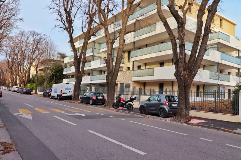 résidence A louer appartement 2 pièces avec terrasse en plein coeur du village de Saint Barnabé 13012 Marseille