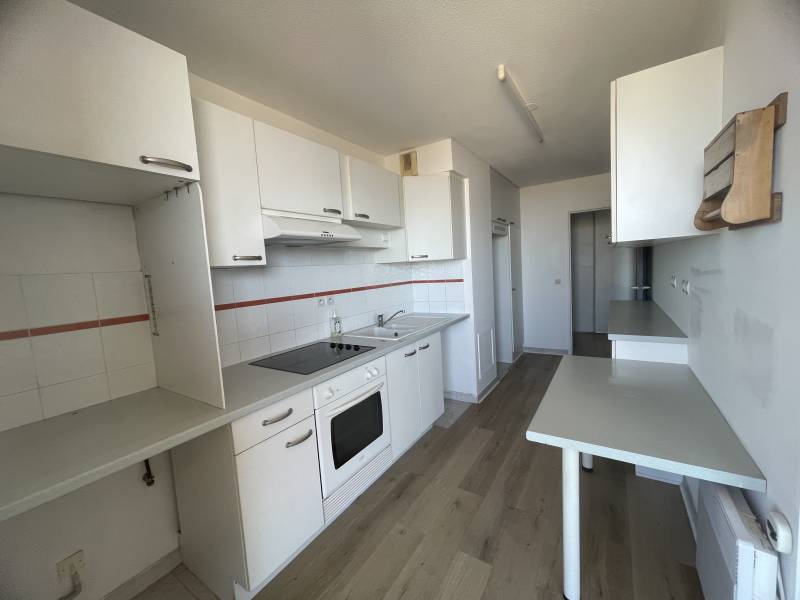 Marseille 12ème – Saint-Barnabé / Saint-Jean-du-Désert T4 lumineux avec terrasse, balcon, garage – Résidence sécurisée