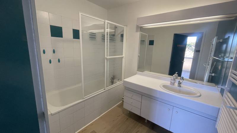 Marseille 12ème – Saint-Barnabé / Saint-Jean-du-Désert T4 lumineux avec terrasse, balcon, garage – Résidence sécurisée