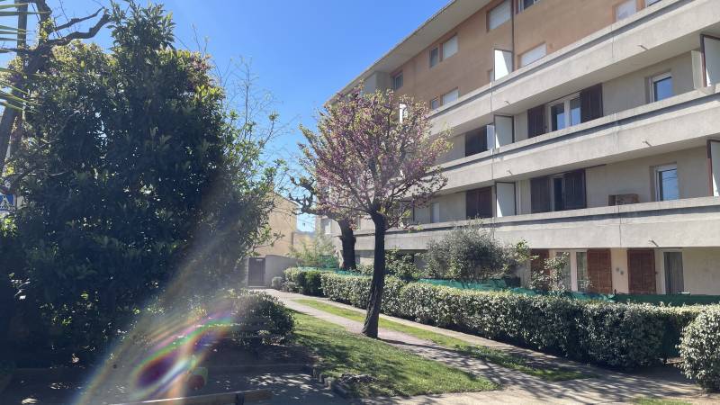 Marseille 12ème – Saint-Barnabé / Saint-Jean-du-Désert T4 lumineux avec terrasse, balcon, garage – Résidence sécurisée