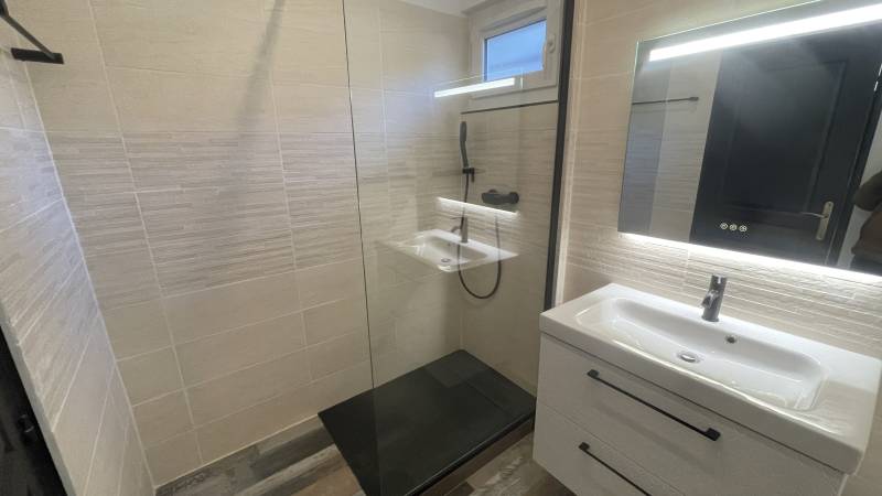 Marseille 13011 – Entre La Pomme et Les Caillols Appartement 3 pièces avec loggia – Résidence calme et familiale