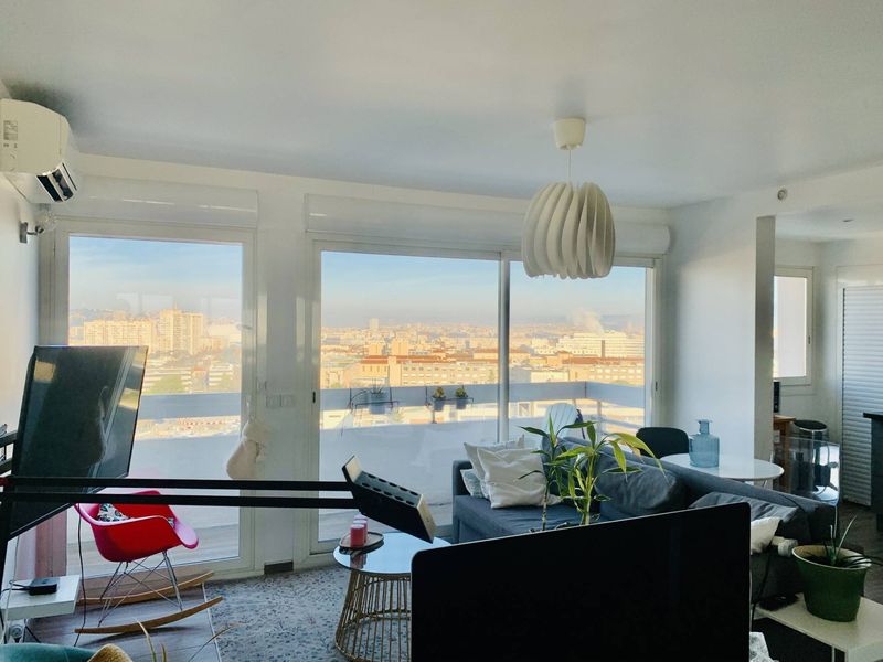 A louer 13009 le Cabot Appartement 2 pièces 47 m² en dernier étage vue panoramique