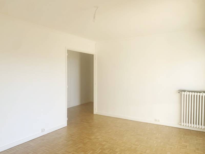 Location 3 pièces avec balcon, parking et cave Saint Just / Lacordaire 13013 Marseille