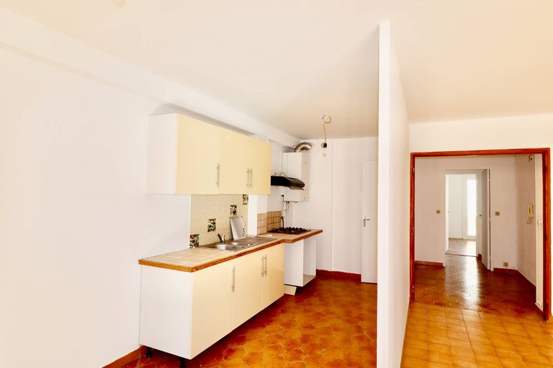 A louer appartement 3 pièces proche de la plage des catalans 13007 Marseille