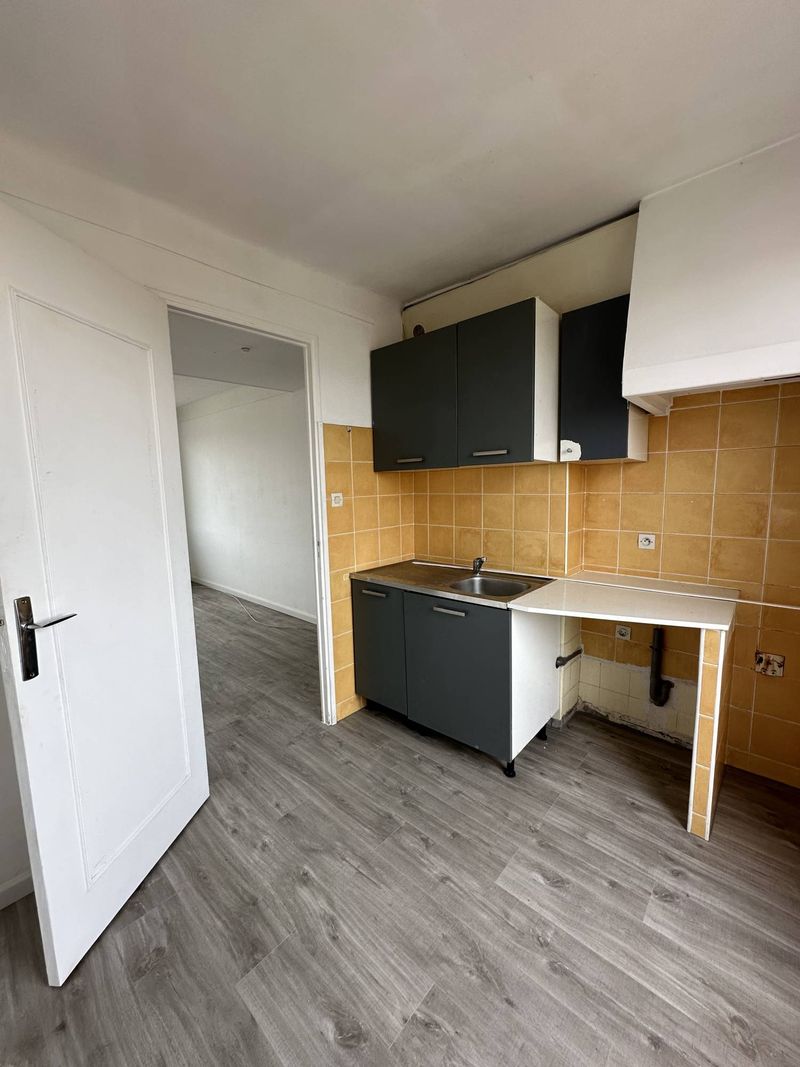 A louer en plein cœur du village de Saint Barnabé  appartement 3 pièces 13012 Marseille