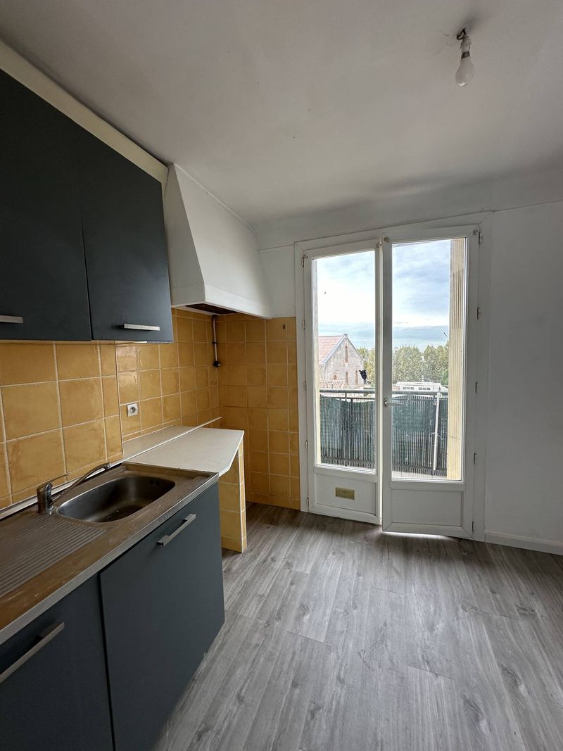 A louer en plein cœur du village de Saint Barnabé  appartement 3 pièces 13012 Marseille