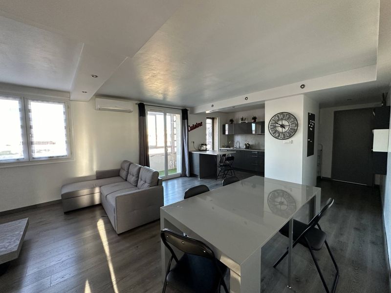 A louer appartement 3 pièces entièrement meublé Sainte Marguerite 13009 Marseille